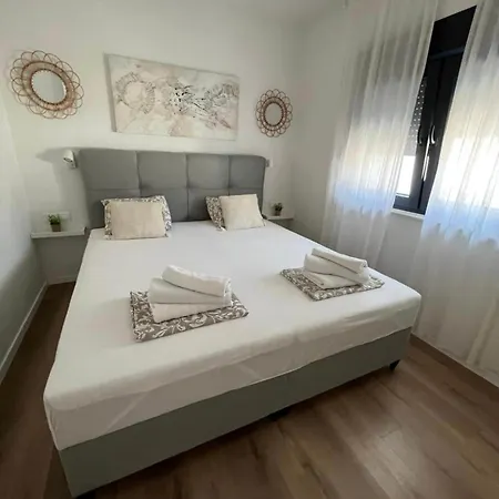 Hébergement de vacances Teuta House *