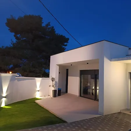 Будинок відпочинку Teuta House *