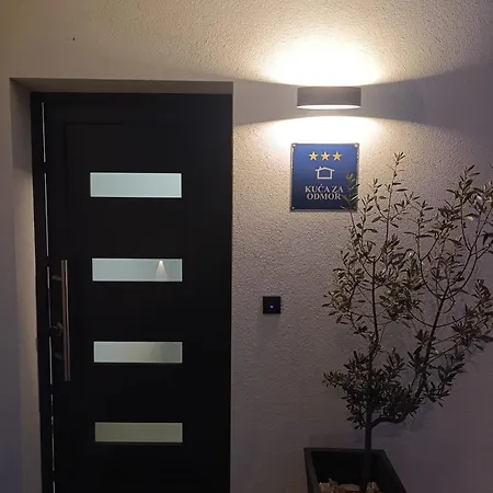 Teuta House Σπίτι διακοπών Ζαντάρ